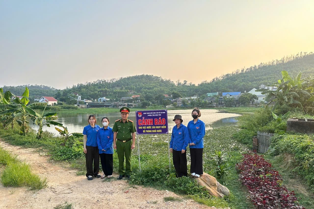Công an phường Trần Nhân Tông phối hợp tuyên truyền, khuyến cáo phòng ngừa tai nạn đuối nước